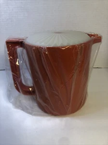 Vintage Orange Tupperware 1-1/2 Quart Pitcher 1575-5 with Push Button Lid - Picture 1 of 10