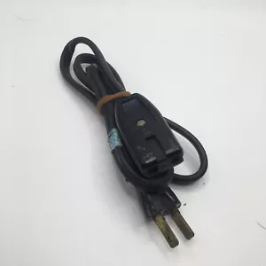 Vintage Leviton Strom Elektrokabel Kabel 2 Loch Stecker 5A-250V 10A-125V Gerät - Bild 1 von 3