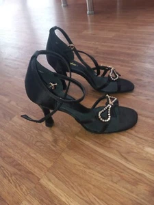 Capezio Tanzschuhe, schwarz mit Schleife aus Glitzersteinen, Größe 35, heel 8 cm - Bild 1 von 4