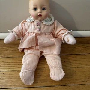 Madame Alexander Puppe Little Huggums Going To Grandma’s 14” 1977 Z26 - Bild 1 von 7