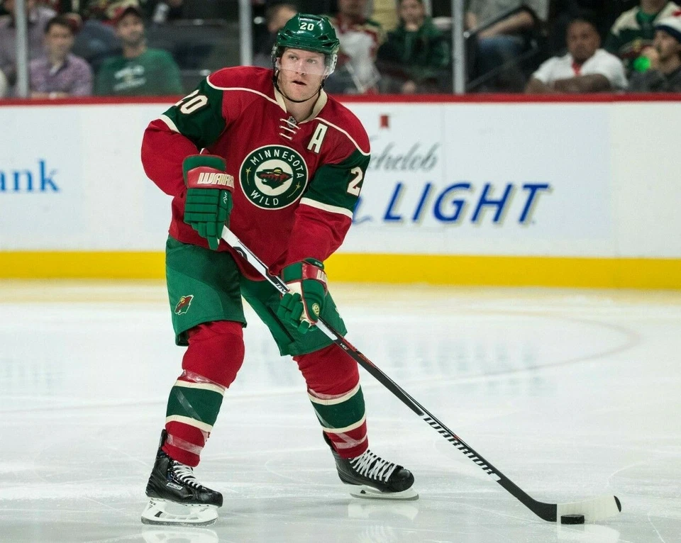 Foto 8x10 Ryan Suter Minnesota Wild sin firmar  Foto 1 de 1