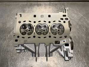 BRAND NEW CYLINDER HEAD FORD B C MAX FIESTA FOCUS 1.0 12V ECOBOOST 2012- - Picture 1 of 7
