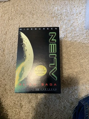 Alien Saga Teil 1-3-WIDESCREEN- Trilogy auf VHS im Pappschieber 3 VHS KASSETTEN - Bild 1 von 4
