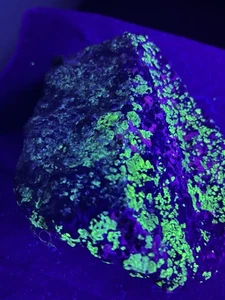 Fluorescent Willemite Calcite Franklinite Mineral Sterling Mine, New Jersey (19) - Picture 1 of 16