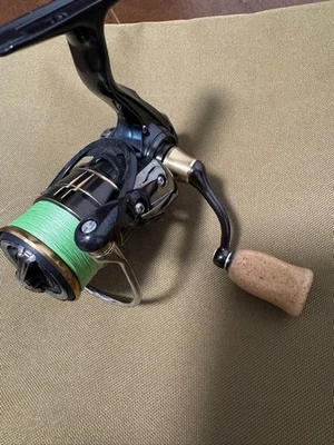 Daiwa Ballistic FW LT 1000S-P Spinning Reel Custom Handle NIB Excellent - Image 1 of 3