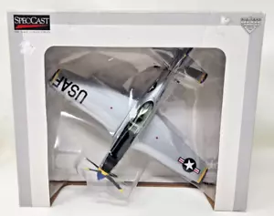 Brand New SpecCast 1/48 Scale 47030 North American P-51D Mustang Collector Bank - Picture 1 of 10