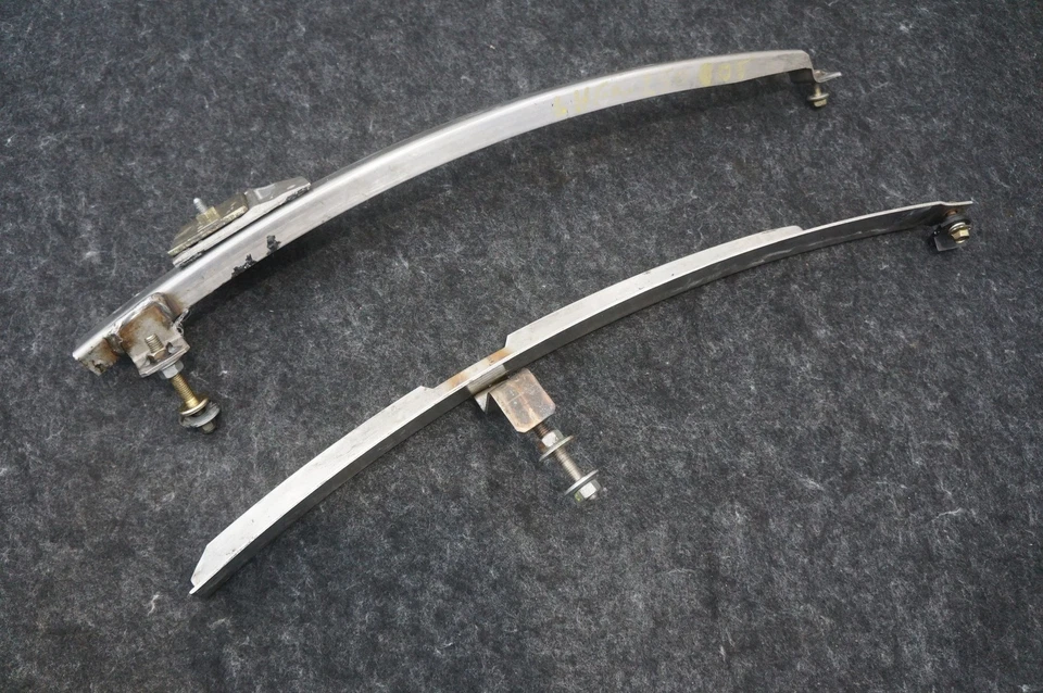 Оригинальный регулятор стекла направляющая для левой двери окна 65062000 Ferrari 360 Modena 2001 - Изображение 1 из 4