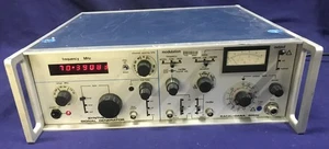 RACAL - DANA 9082H Generatore di segnale sintetizzato in AM e FM da 1,5 a 520Mhz - Picture 1 of 8