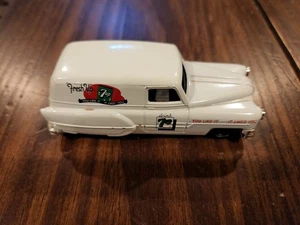 Lledo Maßstab 1:43 Diecast Days Gone 1953 Pontiac Limousine Lieferwagen... lose - Bild 1 von 8