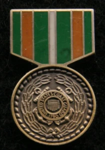 US COAST GUARD LOGRO MEDALLA SOLAPA SOMBRERO PIN UP SELLO LOGOTIPO USCG PREMIO AUXILIAR - Imagen 1 de 12