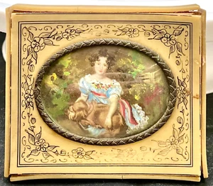 QUADRO MINIATURA VINTAGE 'UNA SIGNORA CON UN CANE', RITRATTO ZUNEY, OTTONE/SPINA DORSALE, c1900 - Foto 1 di 4