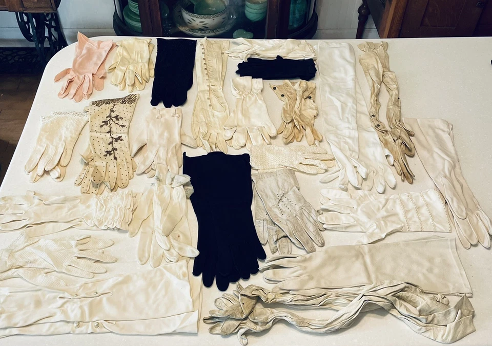 Lote de 24 guantes vintage para mujer vestido de noche de cena blanco negro beige con cuentas Foto 1 de 4