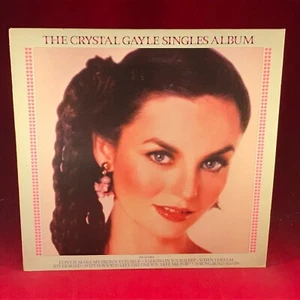 The Crystal Gayle Singles Album 1980 UK vinyl LP best of Talking In Your Sleep - Picture 1 of 4