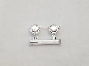 1956 Buick Custom Scheinwerfer aus Atlantis 1:32 Modellbausatz 56 - Bild 1 von 8