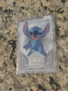 STITCH DISNEY TOPPS CHROME 100 CARD # 18 - Bild 1 von 2