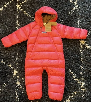 NUEVO CON ETIQUETAS Patagonia Infantil Hi-Loft Plumón Suéter Bunting Traje de Nieve Sierra Rosa 6-12 Mos Foto 1 de 4