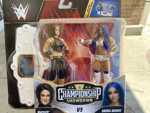 WWE Championship Showdown #9: BAYLEY vs SASHA BANKS 6" Figures w/Stand! (2021)🔥 Cover