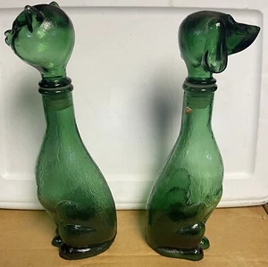 Green Glass 1960s 15 Inches Vintage Dog and Cat Decanter Set  - Picture 1 of 3
