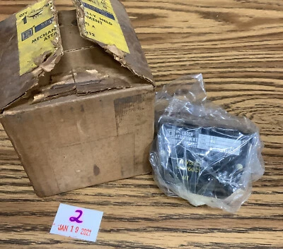 SQUARE D 8501 GL SER. UN ACCESORIO DE PESTILLO DE SUJECIÓN MECÁNICA PARA RELÉ Foto 1 de 4