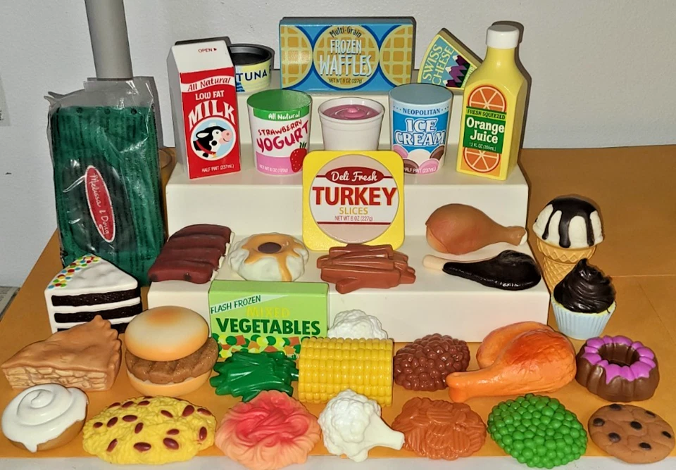 Melissa & Doug Comida Pretend Play Comida Madera Resistente y Goma Combina Comidas + Delantal Foto 1 de 4