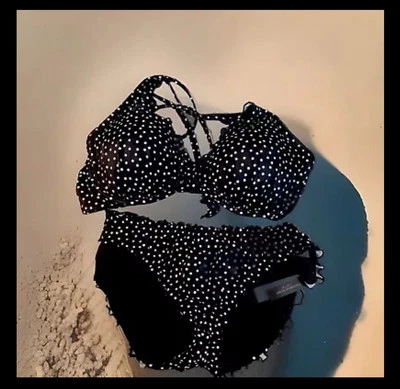 NUEVO CON ETIQUETAS Victoria's Secret BIKINI A LUNARES BLANCO Y NEGRO Push Up Top con volantes Foto 1 de 4