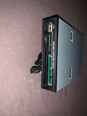 Multifunctional Internal Card Reader/Writer – 3.5" – USB 2.0 – All-in-One #2 - Bild 1 von 3