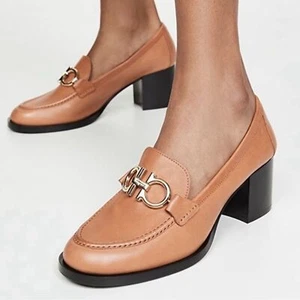 Mocasines de colección Salvatore Ferragamo de cuero Gancini de cuero marrón con tacón hebilla - Imagen 1 de 14