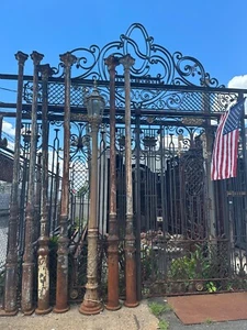 Huge Wrought iron Driveway with bronze inserts 160" W by 222" H - Picture 1 of 5