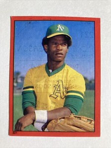 1982 TOPPS BASEBALL STICKER #221 RICKEY HENDERSON OAKLAND ATHLETICS