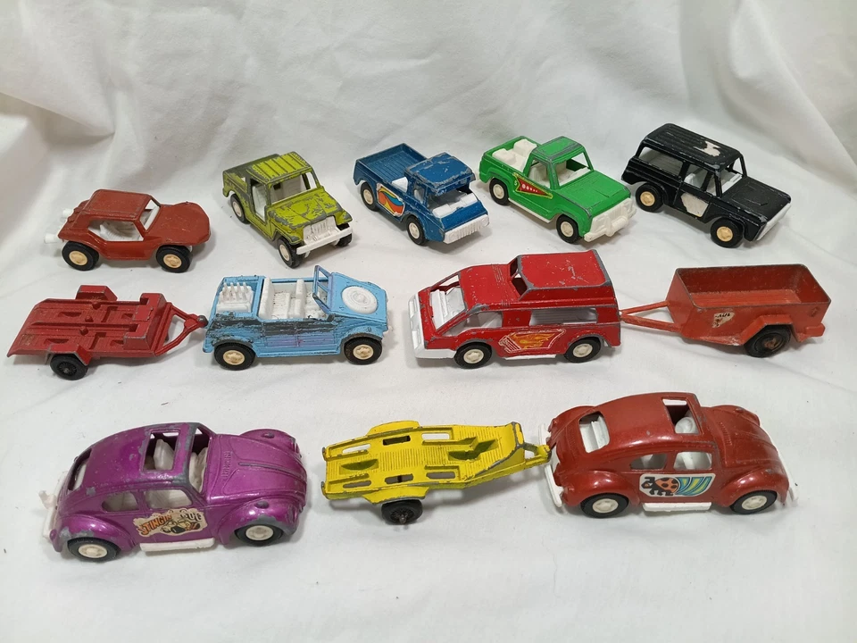 Lote de 2 juguetes Tootsie de colección Volkswagen Beatle Dune Buggy remolque U-Haul Bronco sin precio base Foto 1 de 1