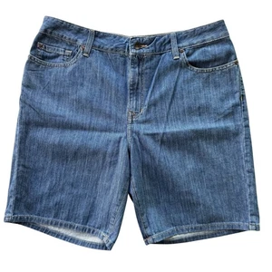 L.L. Bean Womens Denim Shorts Classic Fit Blue Pima Cotton 8" Size 14 - Picture 1 of 9