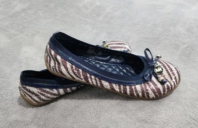 Zapatos planos de ballet Michael Kors Kory para mujer 3 plateados azul marino lentejuelas lazo punta redonda Foto 1 de 4