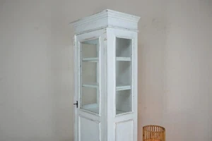 schöne Vitrine in Shabby-Chic-Weiß im Landhausstil in Weichholz massiv - Bild 1 von 10