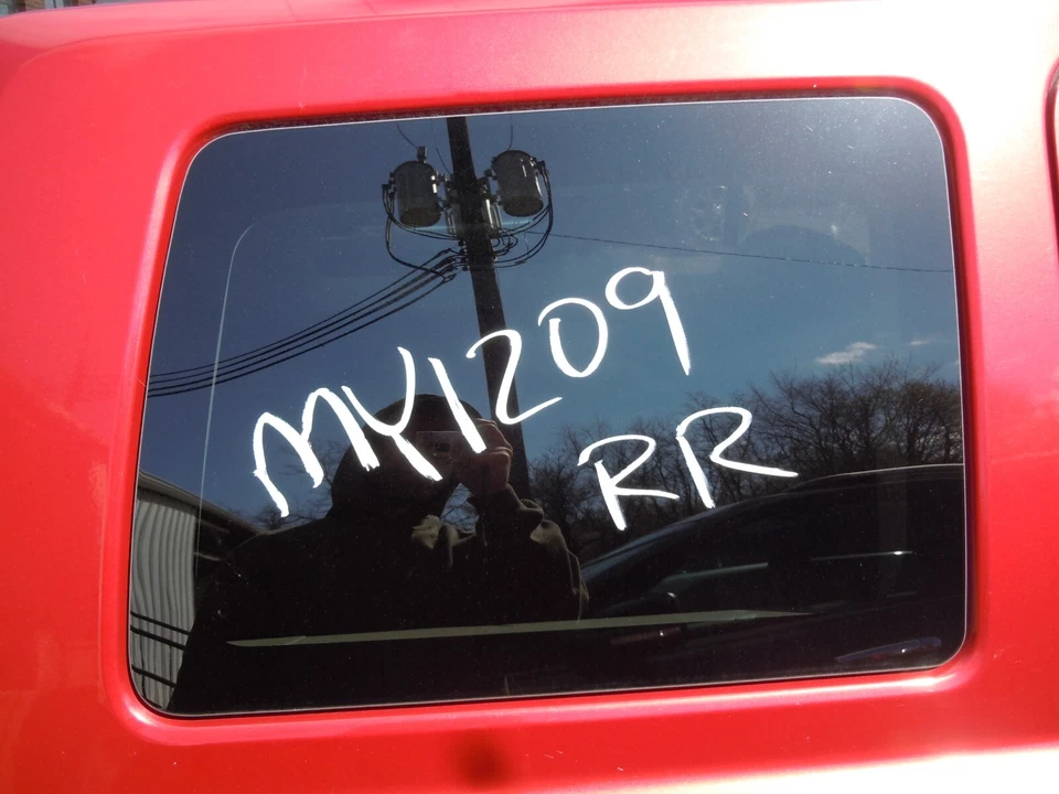 2007-2017 Jeep Patriot Rear Quarter Window Glass Passenger Right OEM Privacy - Image 1 of 1