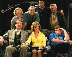 Television Autograph: ELLA KENION (The Green Green Grass) Signed Photo - Bild 1 von 1