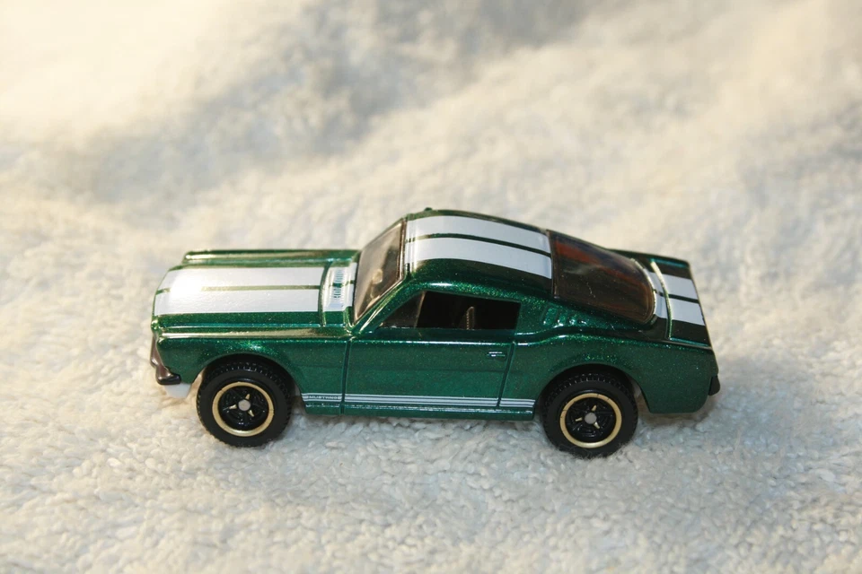 MATCHBOX 💥 1965 GREEN METALLIC W/ WHITE  FORD MUSTANG GT 💥GOLD SPINNER RIMS - Image 1 of 4