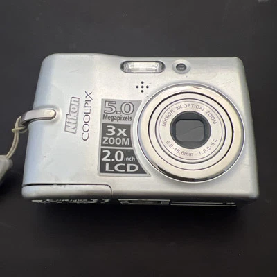 Nikon COOLPIX L10 5.0MP Digital Camera - Silver- parts only  - Image 1 of 4