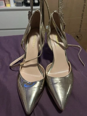 Женская золотая бабочка высокий каблук размер 10 - Изображение 1 из 3