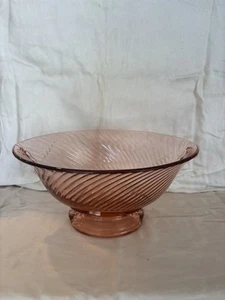 1930s Imperial Glass Twisted Optic Pink Depression Glass Fruit Bowl Swirl - Picture 1 of 7