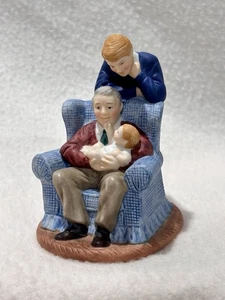 AVON "Passing Down the Dream" 1991 Figur Großvater Papa und Baby - Bild 1 von 7