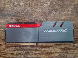 G.Skill Trident Z F4-3000C15D-32GTZ | DDR4-3000 CL15-15-15-35 1.35V - Picture 1 of 11