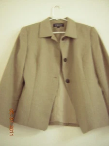 Women's Tan Harold Powell Size 8 Blazer - EUC - Perfect for business world! - Picture 1 of 1