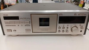 TEAC V-7000 Cassette Deck 3-Head Dolby B/C Noise Reduction Vintage Audio Japan - Picture 1 of 8