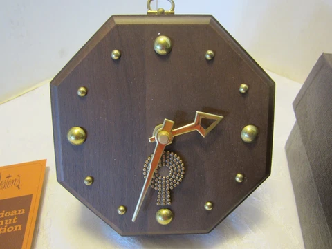 Vtg Josten's Lindor solid walnut Wall desk clock Tochigi Tokei 5¾" NOS Cover