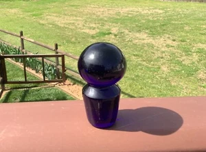 Kobaltblau Glas Flaschenverschluss Vintage 3” Höhe x 3,75” Breite - Bild 1 von 8