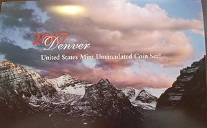 2007 Uncirculated Coin Set U.S Mint Government Packaging OGP COA - Picture 1 of 6