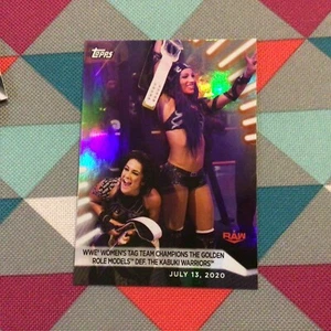 Rainbow Foil 2021 Topps WWE Women’s Golden Role Models def. Die Kabuki Krieger - Bild 1 von 1