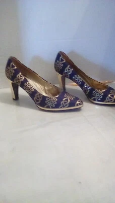 Bruno Magli  Black And Gold Heels,size 6 12 - Imagem 1 de 4