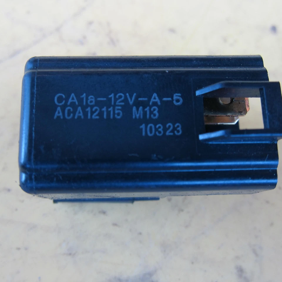 MV AGUSTA BRUTALE 990R 2011 OEM INTERMITENTE INTERMITENTE RELÉ INTERRUPTOR INTERMITENTE Foto 1 de 1