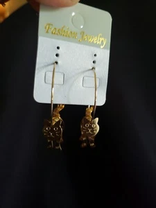 VTG 1980S 1990's GOLD TONE DANGLING CAT EARRINGS - Picture 1 of 3